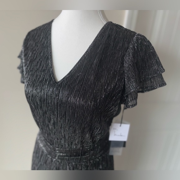 NWT Nicole Miller Camellia Jumpsuit. Size 6. Black Silver. Flutter sleeve. Party - Picture 3 of 11